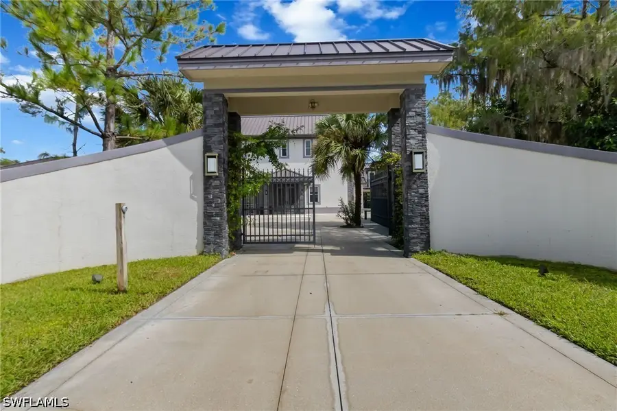 3585 33rd Avenue Ne, Naples, FL 34120 - #2