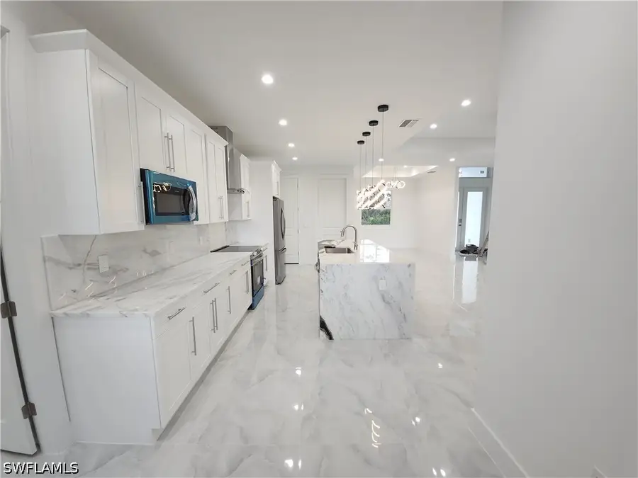3983 33rd Avenue Ne, Naples, FL 34120 - #3