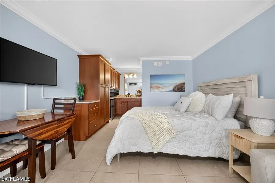 2555 9th Street N #204, Naples, FL 34103 - #3