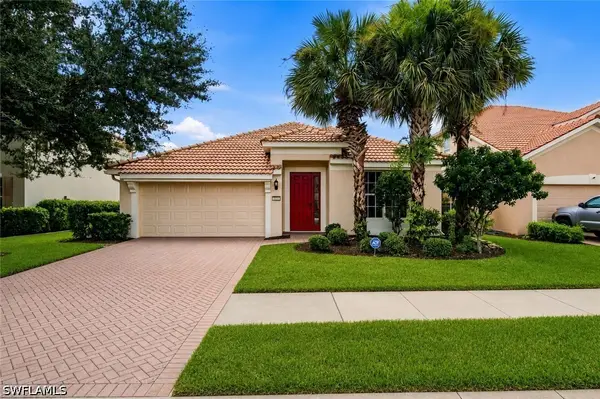 2022 Fairmont Lane, Naples, FL 34120