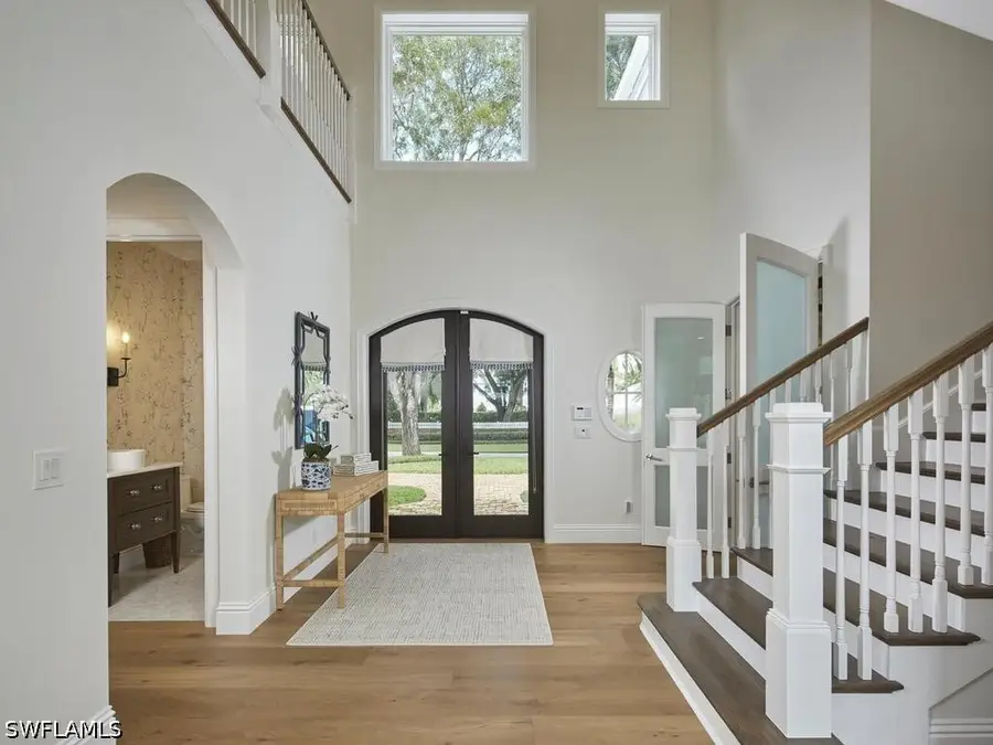 570 2nd Avenue N, Naples, FL 34102 - #3