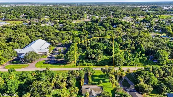 320 W Mariana Avenue, North Fort Myers, FL 33903
