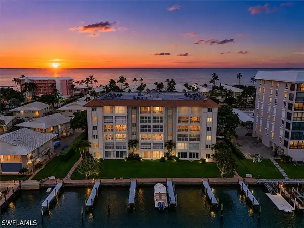 2600 Gulf Shore Boulevard N #42, Naples, FL 34103