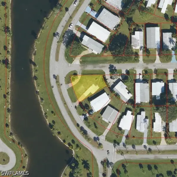 501 Riviera Boulevard W, Naples, FL 34112