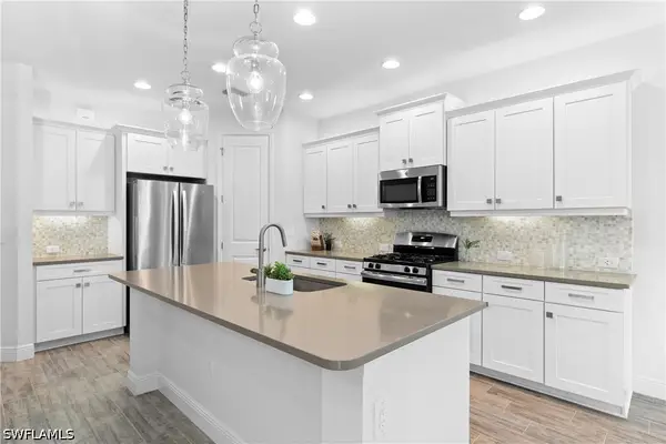 19763 Coconut Harbor Circle, Fort Myers, FL 33908
