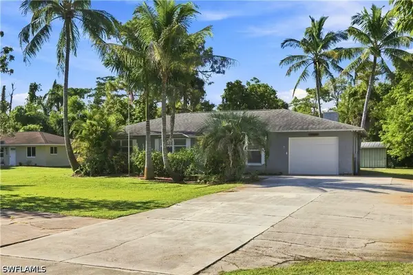 5290 Cypress Lane, Naples, FL 34113
