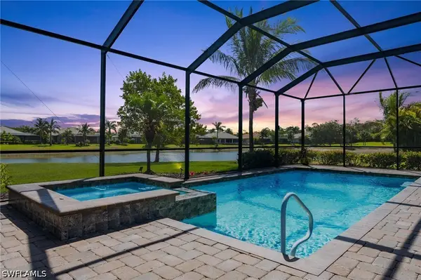 2067 Antigua Lane, Naples, FL 34120
