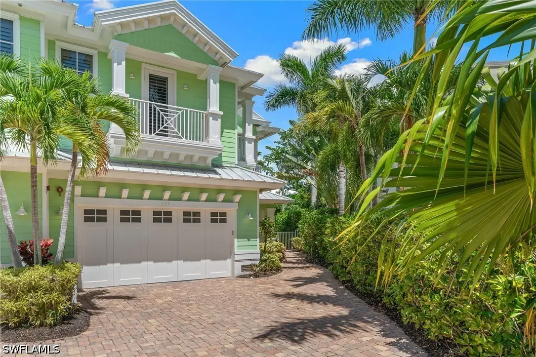 529 Fairway Terrace, Naples, FL 34103 - #1