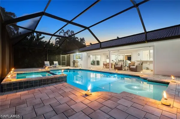 571 Neapolitan Lane, Naples, FL 34103