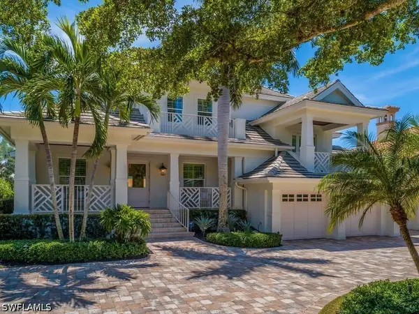 580 15th Avenue S, Naples, FL 34102