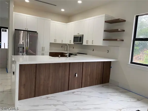 823 47th Avenue Ne, Naples, FL 34120