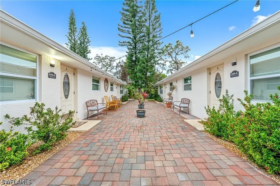 668 97th Avenue N, Naples, FL 34108 - #2