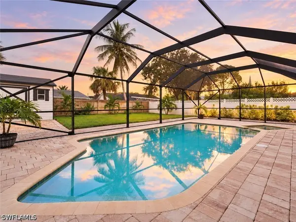 98 Chardon Place, Naples, FL 34110