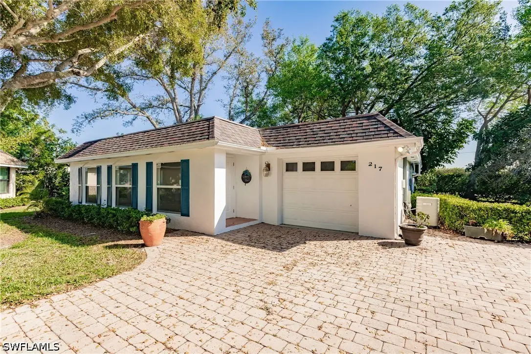 217 Yorkshire Court #2, Naples, FL 34112 - #1