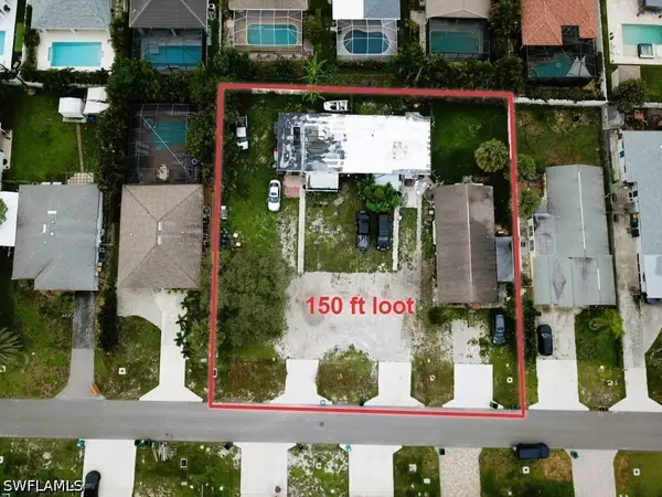 618 99th Avenue N, Naples, FL 34108