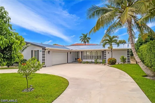 1072 Wisconsin Drive, Naples, FL 34103