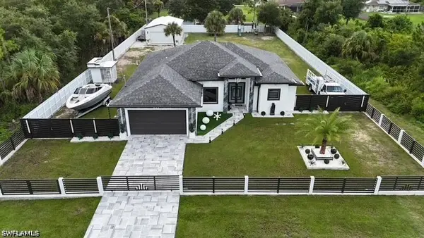 611 Lake Avenue, Lehigh Acres, FL 33972