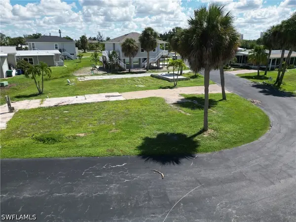 13680 Ovenbird Drive, Fort Myers, FL 33908