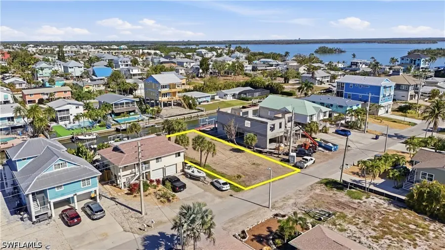 129 Curlew Street, Fort Myers Beach, FL 33931 - #3