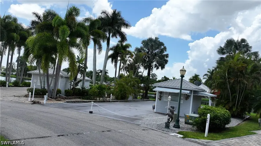 10210 Surfwood Court, Fort Myers, FL 33905 - #2