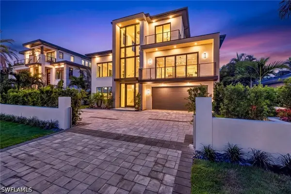 1085 Sandpiper Street, Naples, FL 34102