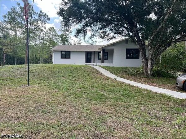 360 Desoto Boulevard S, Naples, FL 34117