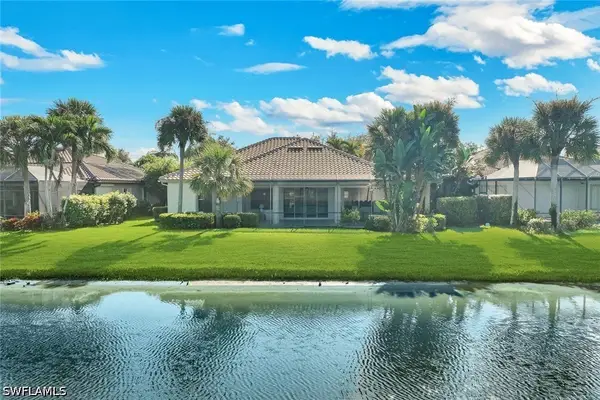8737 Mustang Island Circle, Naples, FL 34113