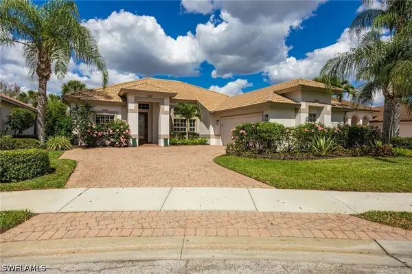 9049 Bronco Court, Naples, FL 34113