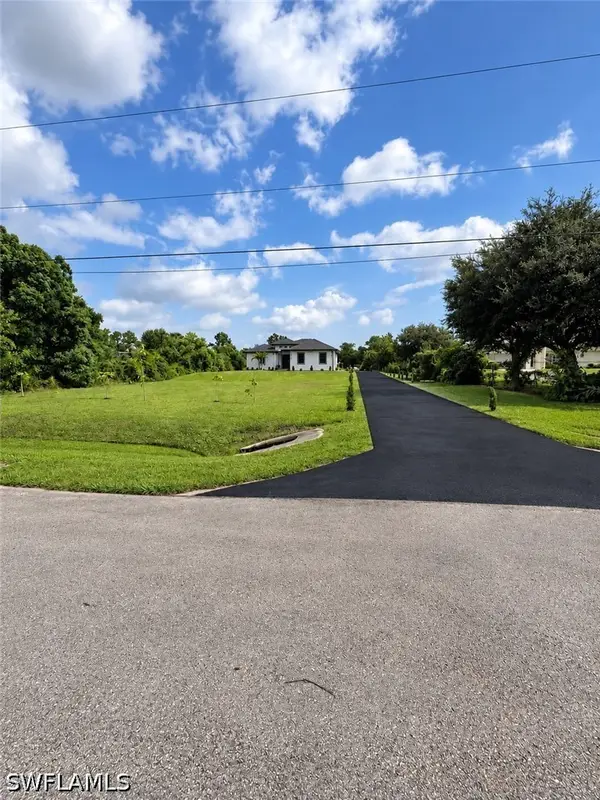 3789 35th Avenue Ne, Naples, FL 34120