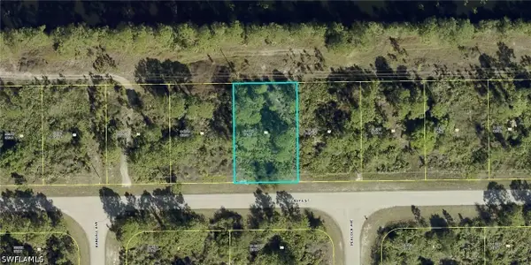 1035 Gladys Street, Lehigh Acres, FL 33974