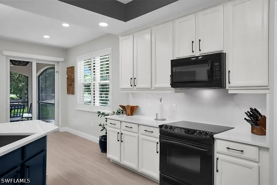 1252 Rialto Way #102, Naples, FL 34114 - #3