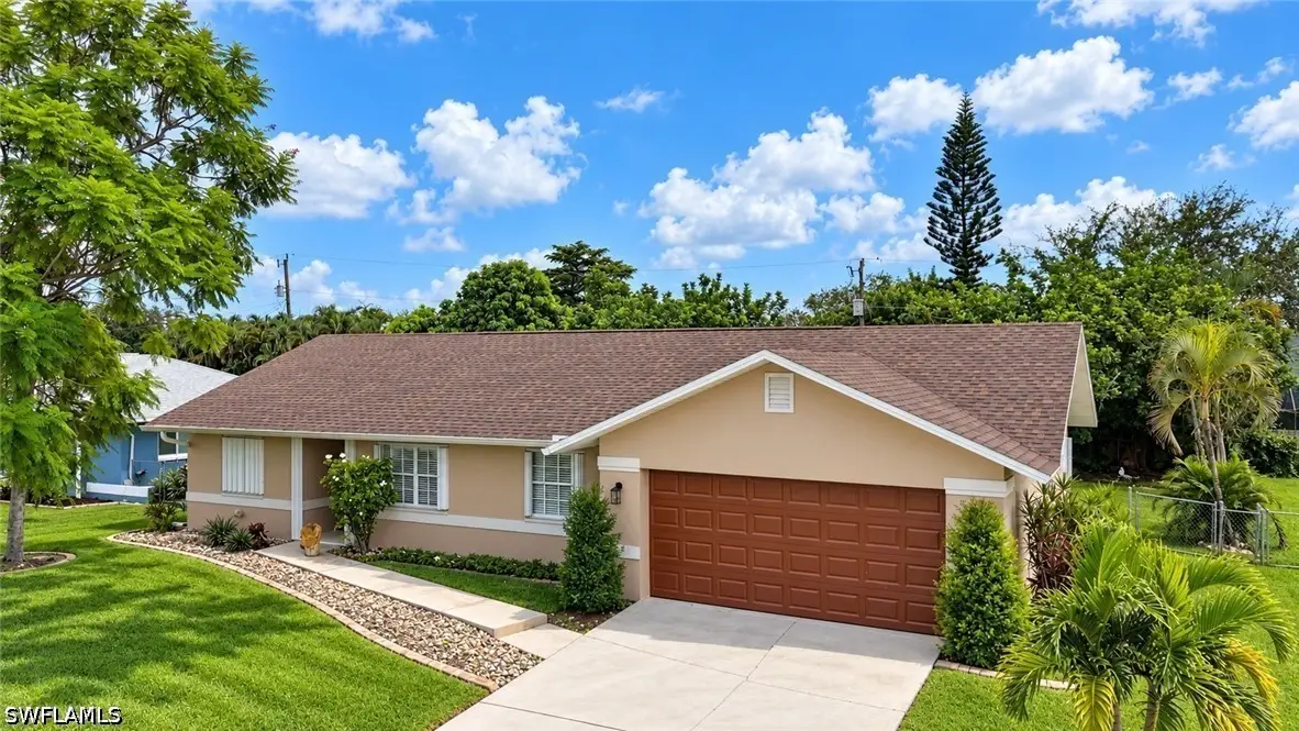 715 SE 9th Avenue, Cape Coral, FL 33990 - #1