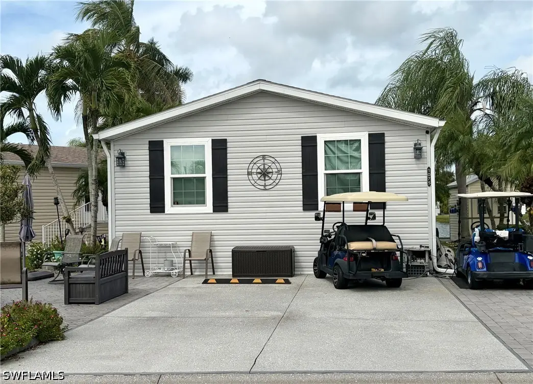 1075 Opal Lake Point, Naples, FL 34114 - #1