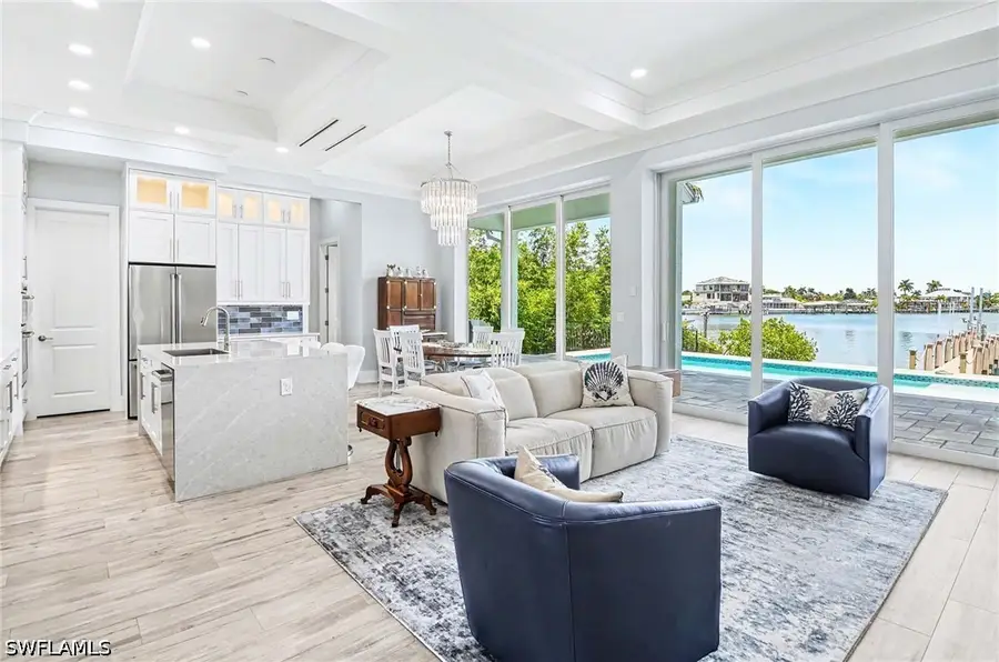 62 Dolphin Circle, Naples, FL 34113 - #3