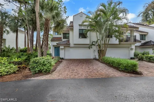 27131 Oakwood Lake Drive, Bonita Springs, FL 34134