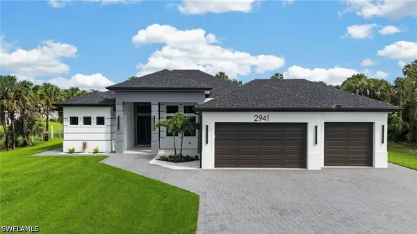2941 32nd Avenue Se, Naples, FL 34117