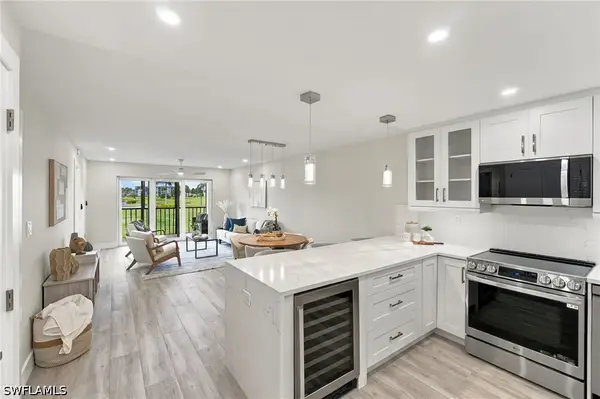 29 High Point Circle E #204, Naples, FL 34103