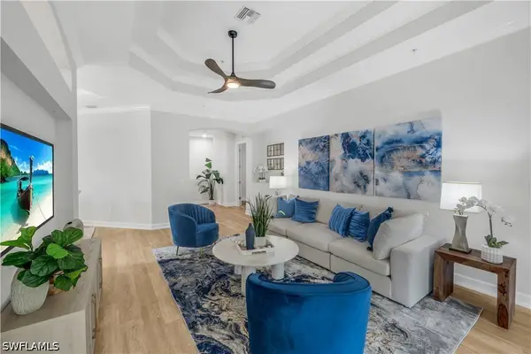 9520 Ironstone #202, Naples, FL 34120