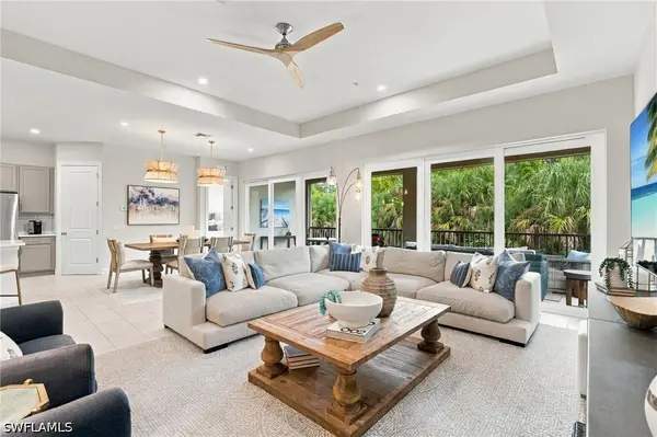 178 Indies Drive E #202, Naples, FL 34114