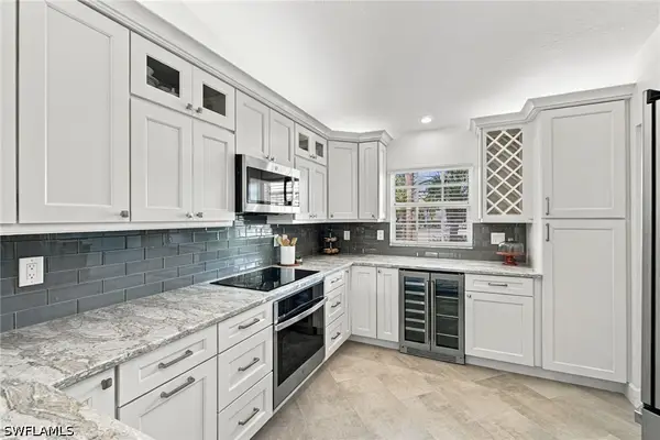 13000 Castle Harbour Drive #J3, Naples, FL 34110