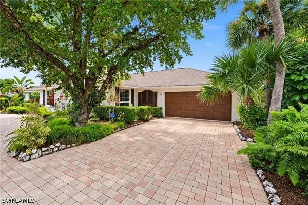 180 Pebble Beach Boulevard, Naples, FL 34113