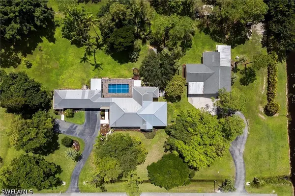 6460 Hidden Oaks Lane, Naples, FL 34119