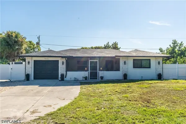 1990 48th Street Sw, Naples, FL 34116
