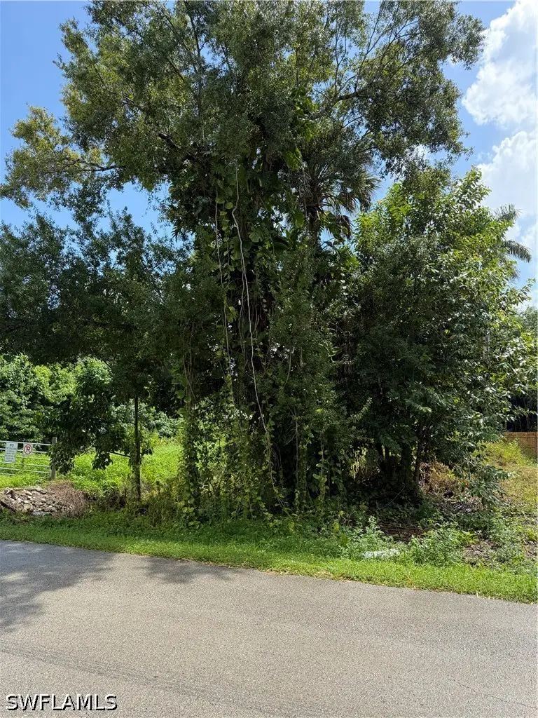 557 Sacramento Street, North Fort Myers, FL 33903 - #2