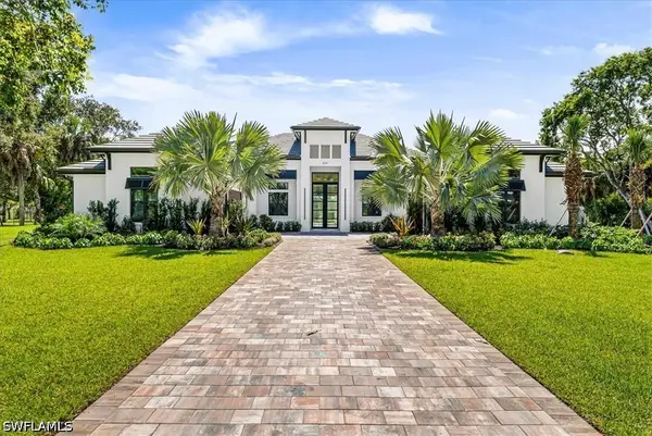3241 German Woods Ct, Naples, FL 34116