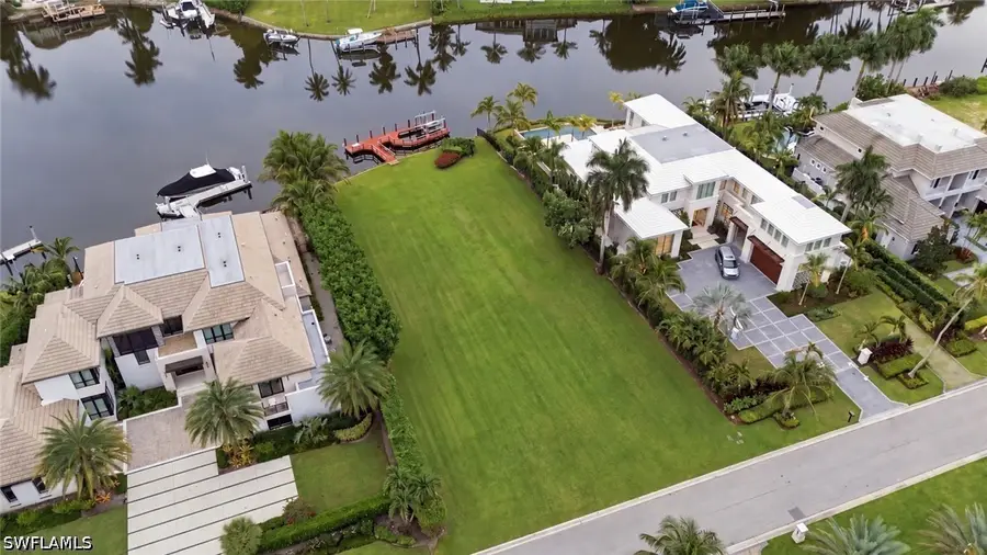 3191 Gin Lane, Naples, FL 34102 - #3