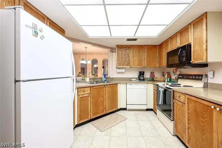 586 Beachwalk Circle #O206, Naples, FL 34108 - #3