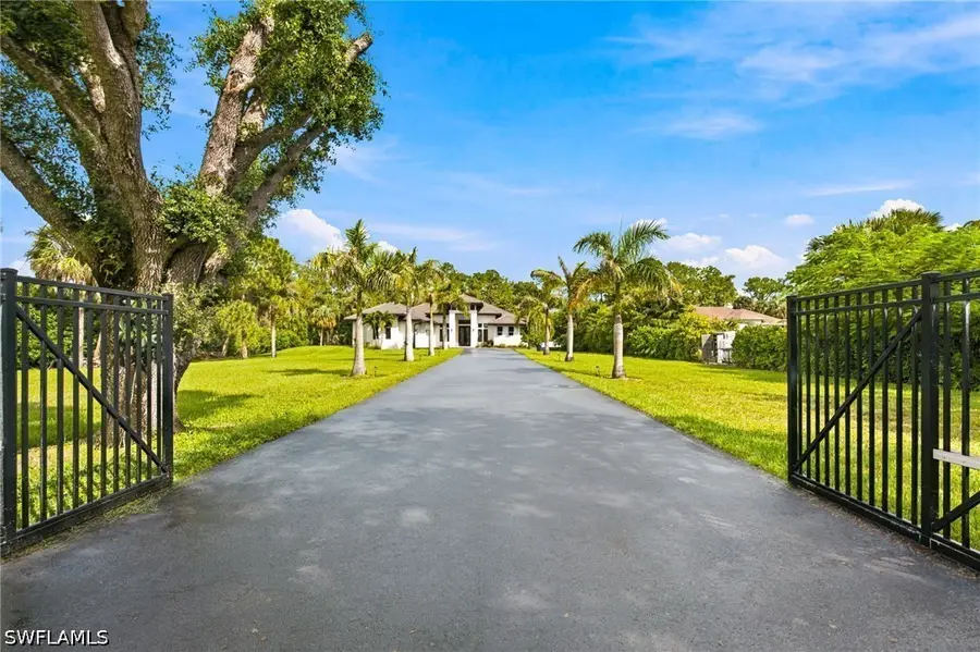 2265 Golden Gate Boulevard W, Naples, FL 34120 - #3