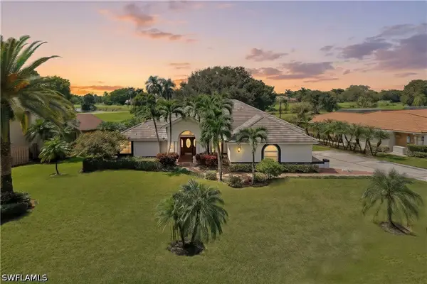 1952 Imperial Golf Co Boulevard, Naples, FL 34110