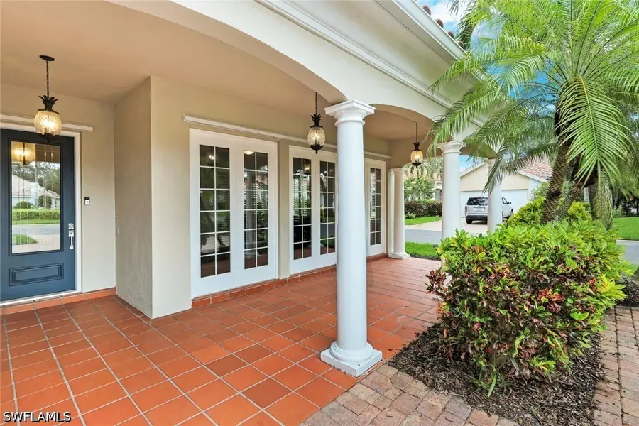 4362 Queen Elizabeth Way, Naples, FL 34119 - #2